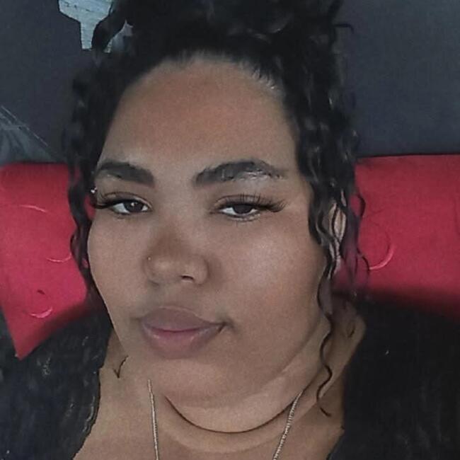 Babysitter in Brasília: Lorrane