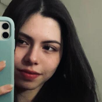 Babysitter in Hernandarias: Nicole