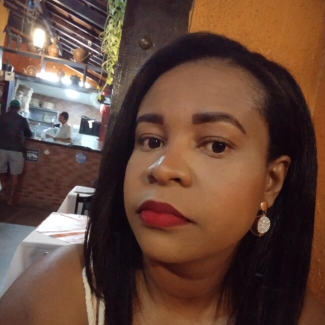 Babá em Salvador: Jucilene
