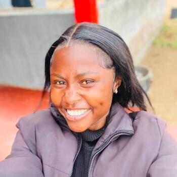 Babysitter Emalahleni: Sphiwe Thembelihle