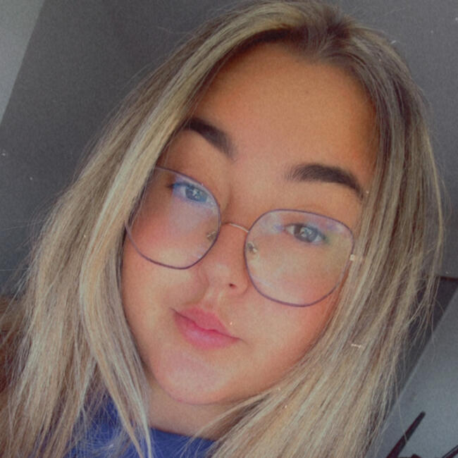 Babysitter in Vaulx-en-Velin: Alice