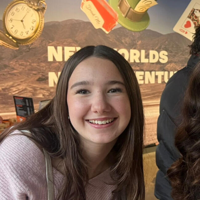 Babysitter in Weybridge: Maggie