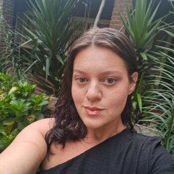 Babá Tijucas: Karin Manueli