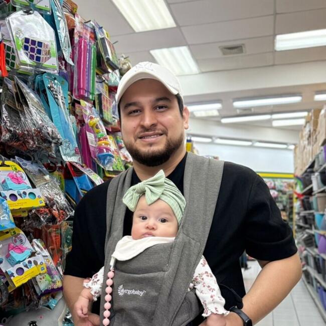 Babysitting job in San Salvador: Héctor