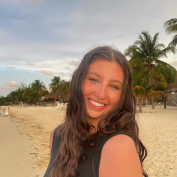 Babysitter in Linköping: Myah