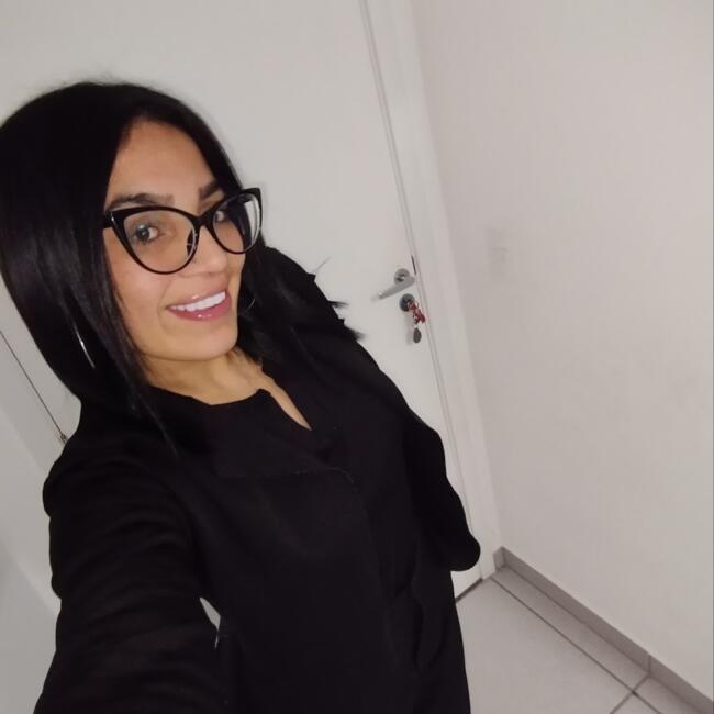 Emprego de babá em Araucária: Sabrina