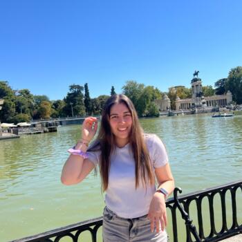 Babysitter in Prague: Laura
