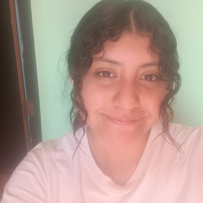 Babysitter in San Pedro: Naomi Yamileth