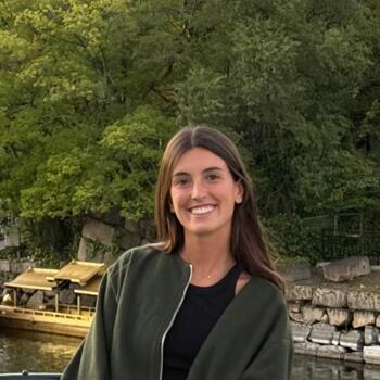 Babysitter in Gold Coast: Camila