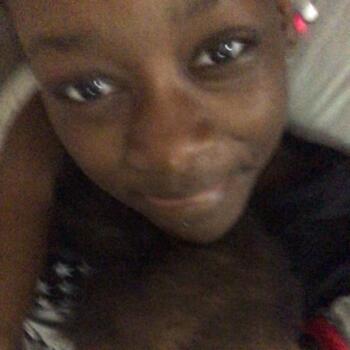 Baby-sitter in Miami: Ranae