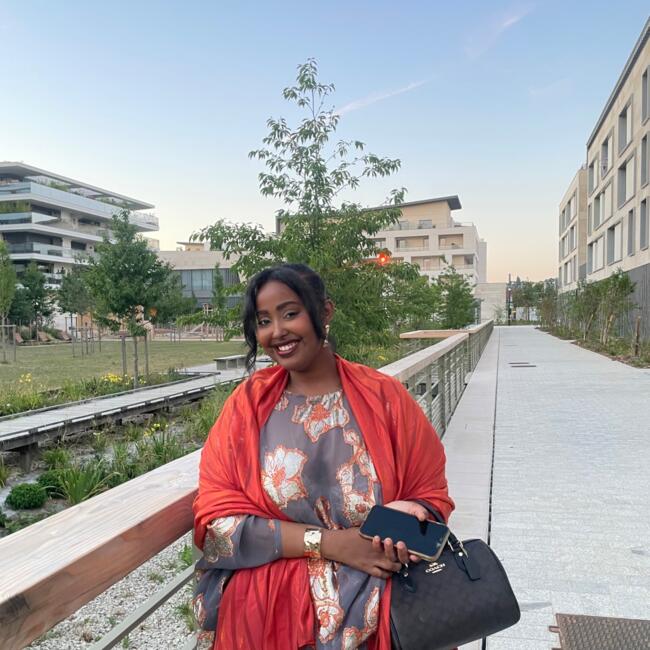 Babysitter in Angers: Asma