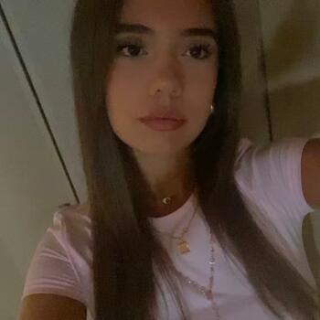 Babysitter in Villefranche-de-Lauragais: Rose