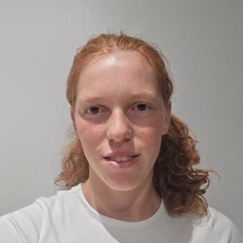 Babysitter in Nans-les-Pins: Zia