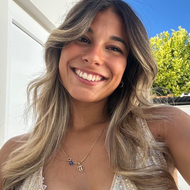 Babysitter in Coimbra: Bruna