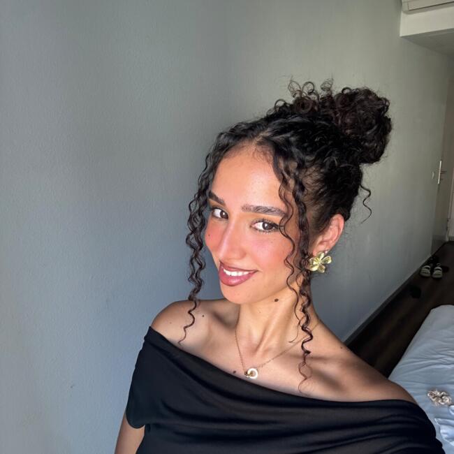 Babysitter in Manage: Ines