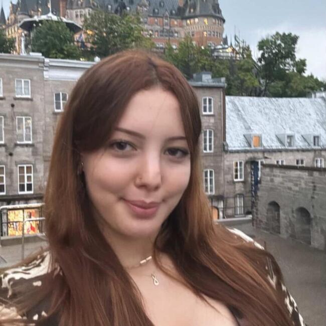 Baby-sitter in Montréal: Eya