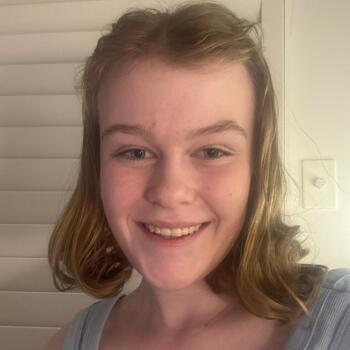 Babysitter in Central Coast: Emily