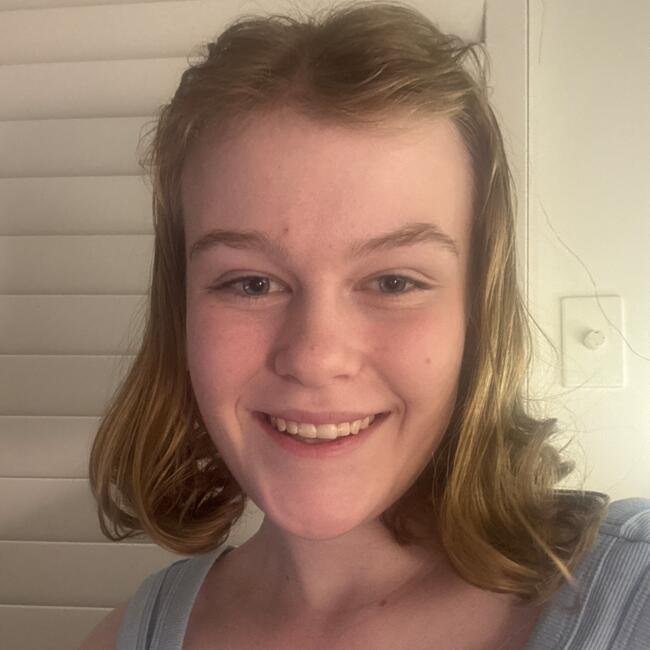 Babysitter in Central Coast: Emily