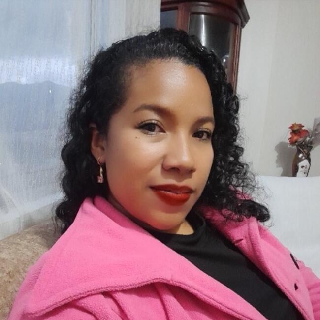 Babysitter στην περιοχή Κίτο: Katherine Castillo