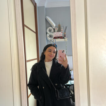 Babysitter Umbrete: Laura