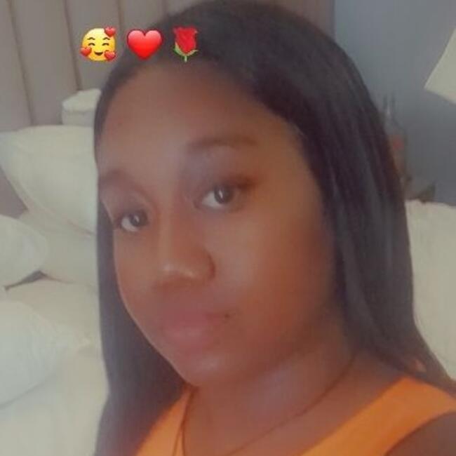 Babysitter in London: Dayna