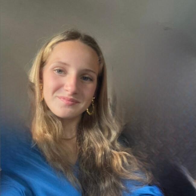 Babysitter in Sucé-sur-Erdre: Abigael