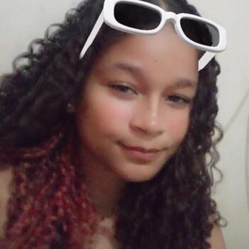 Babysitter in Olinda: Bruna
