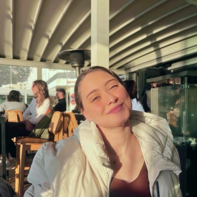 Babysitter στην περιοχή Γλυφάδα: Στελλα