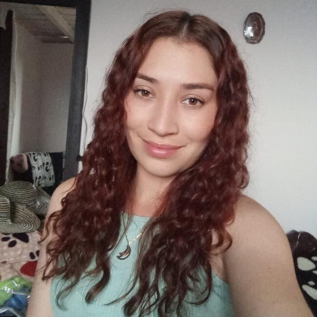 Niñera en San Antonio del Prado: Erika