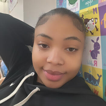 Babysitter in The Bronx: Shaylin