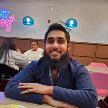 Babysitting job in Ajax: babysitting job Junaid