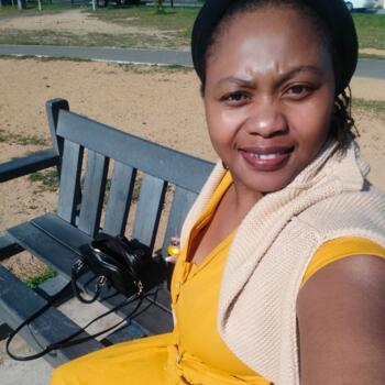 Nanny in Cape Town: Kholosa
