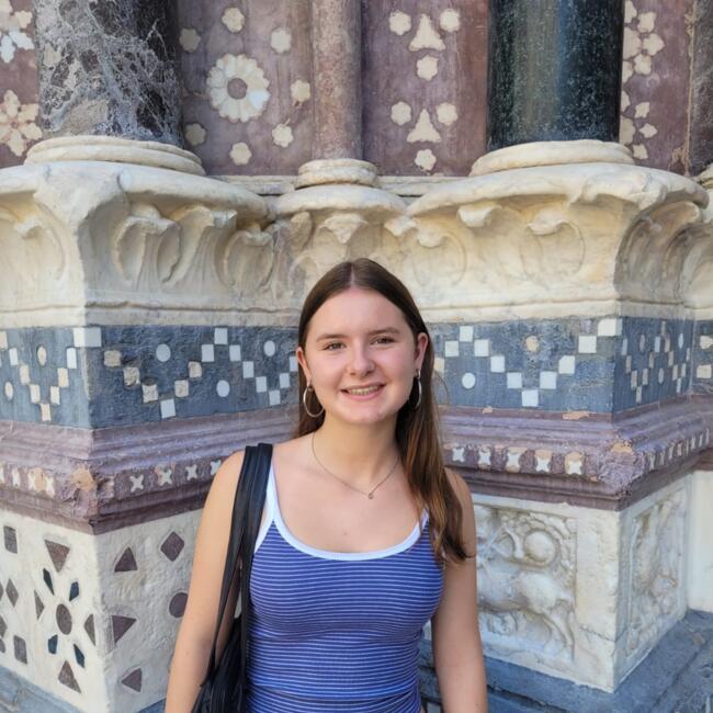 Babysitter in Ghent: Julie