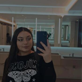 Babá em Florianópolis: Larissa