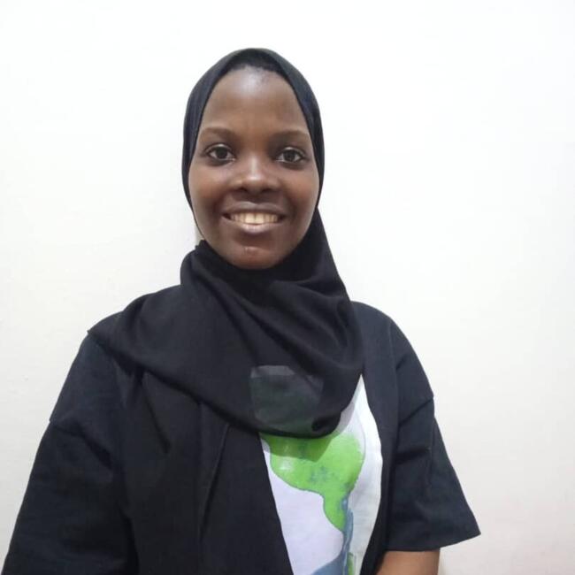 جليسة أطفال في جدة: Editor nshemeriirwe