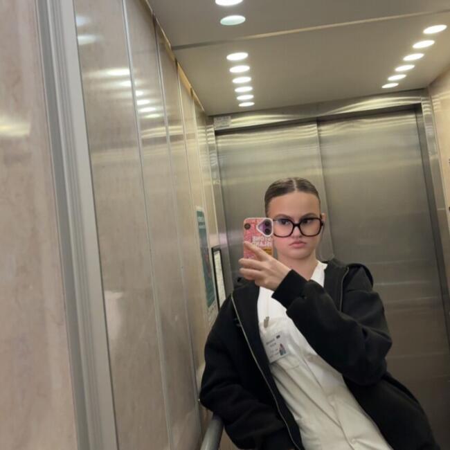 Babysitter in Illzach: Chloé