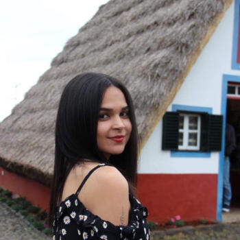 Ama em Lagos: Laryssa