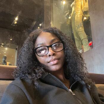 Nanny in Oxon Hill: Naomi