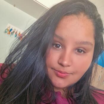 Babysitter in Contagem: Elisa