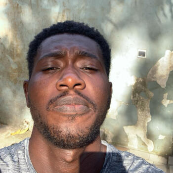 Babysitter in Abidjan: Moke Patrick