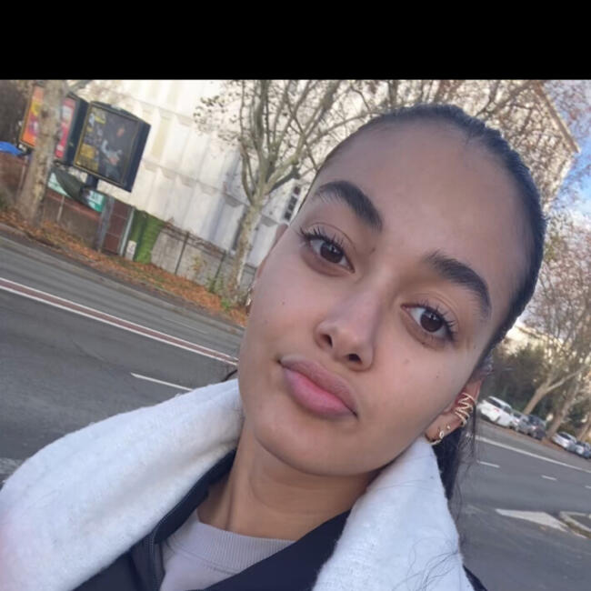 Babysitter in Saint-Denis: Meriam