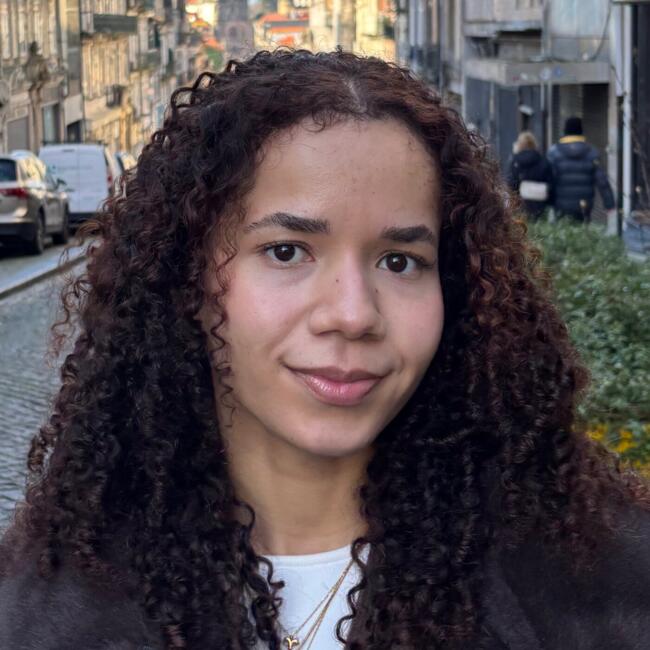 Odivelas のベビーシッター: Ana Rita