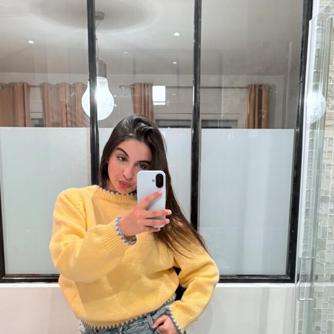 Babysitter in Paris: Islem