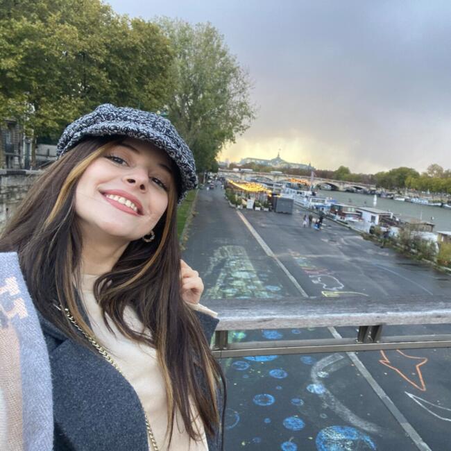 Babysitter in Ottignies-Louvain-la-Neuve: Amel