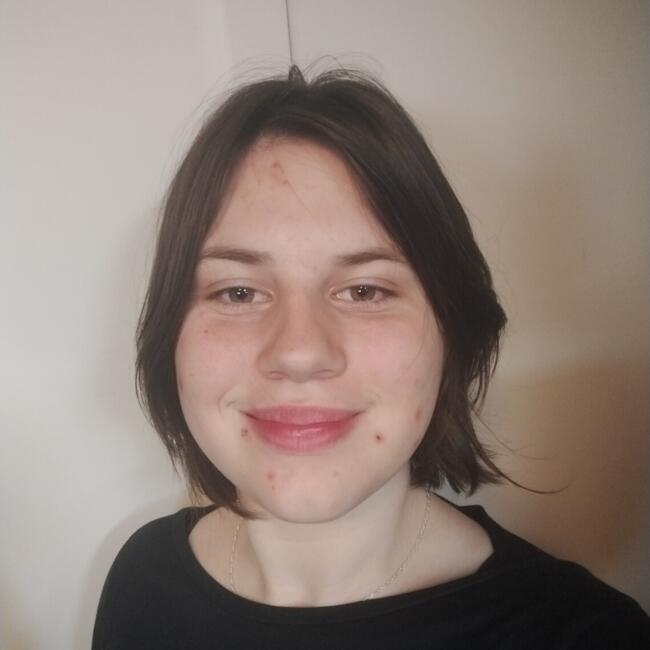 Babysitter in Saint-Nicolas (Wallonie): Lou