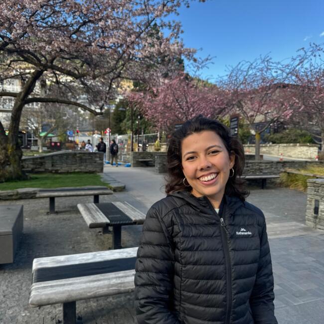 Babysitter in Queenstown: Natália