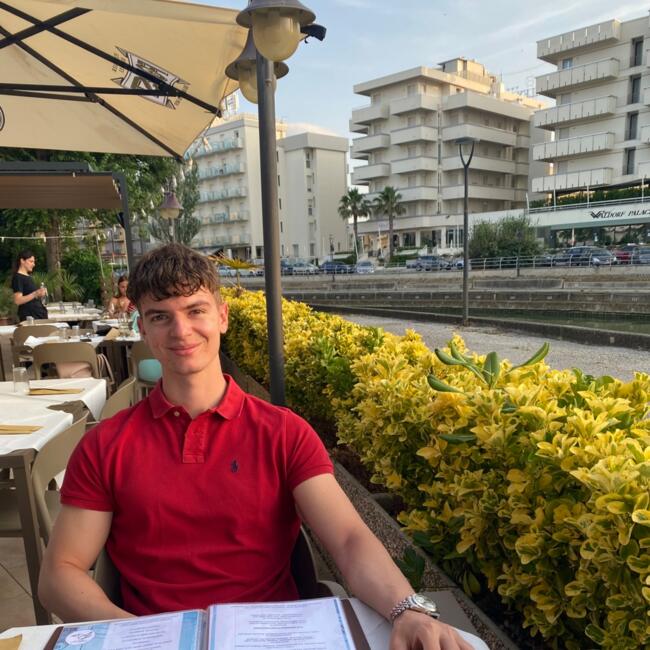 Babysitter in Budapest: Marcell