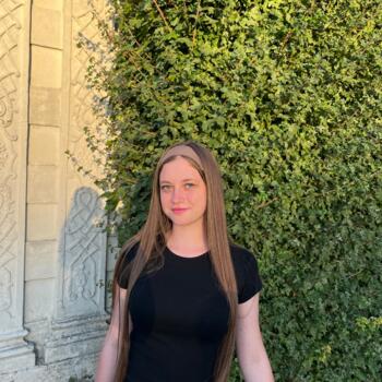 Babysitter in Les Roquetes: Stefania