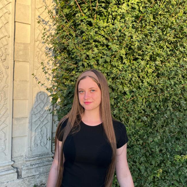 Babysitter in Les Roquetes: Stefania