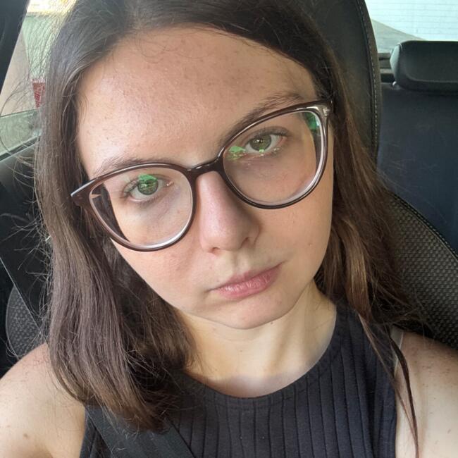 Babysitter in Auriol: Faustine